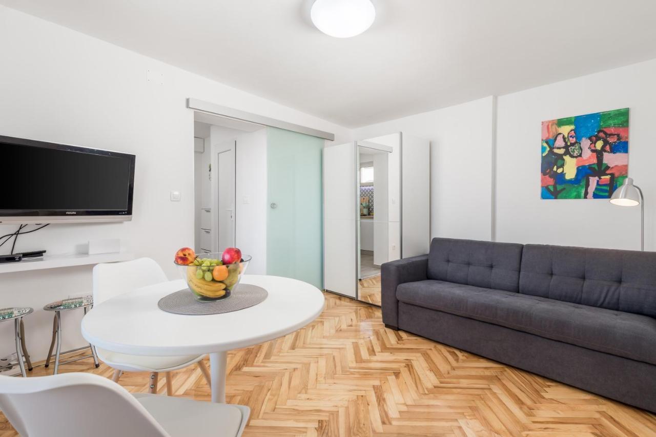 Studio Apartman Rozi Опатия Экстерьер фото
